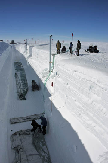 Placing the first main trench ballons